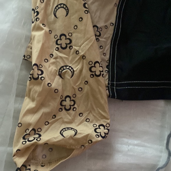 Marine Serre crescent beige and black stretch long sleeve shirt🔥🔥🔥🔥 - Picture 4 of 8